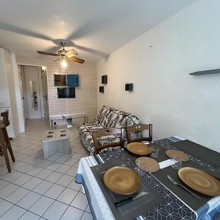 Sol-y-days Soleiade, Agreable Rez De Jardin Proche Des Plages شقة